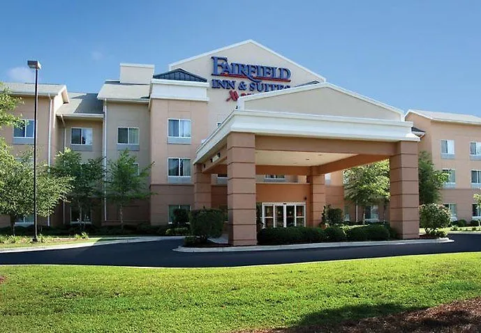 Hotel Fairfield And Charleston North/university Area 3*